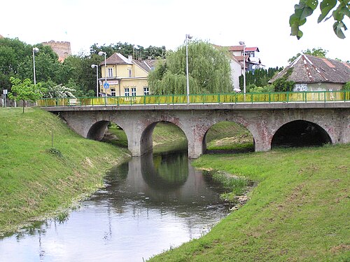 Flumen Karašica in Iovalio (quod hodie appellatur Valpovo)